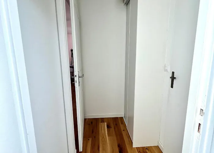 Centre - T2 Confortable Proche - Fr-1-319-611 *